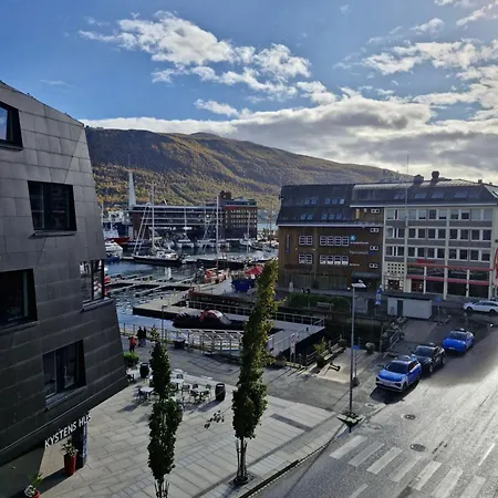 Apartment In The Absolute Center Of